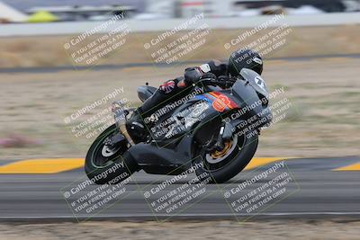 media/Jan-14-2023-SoCal Trackdays (Sat) [[497694156f]]/Turn 4 Set 2 (1030am)/